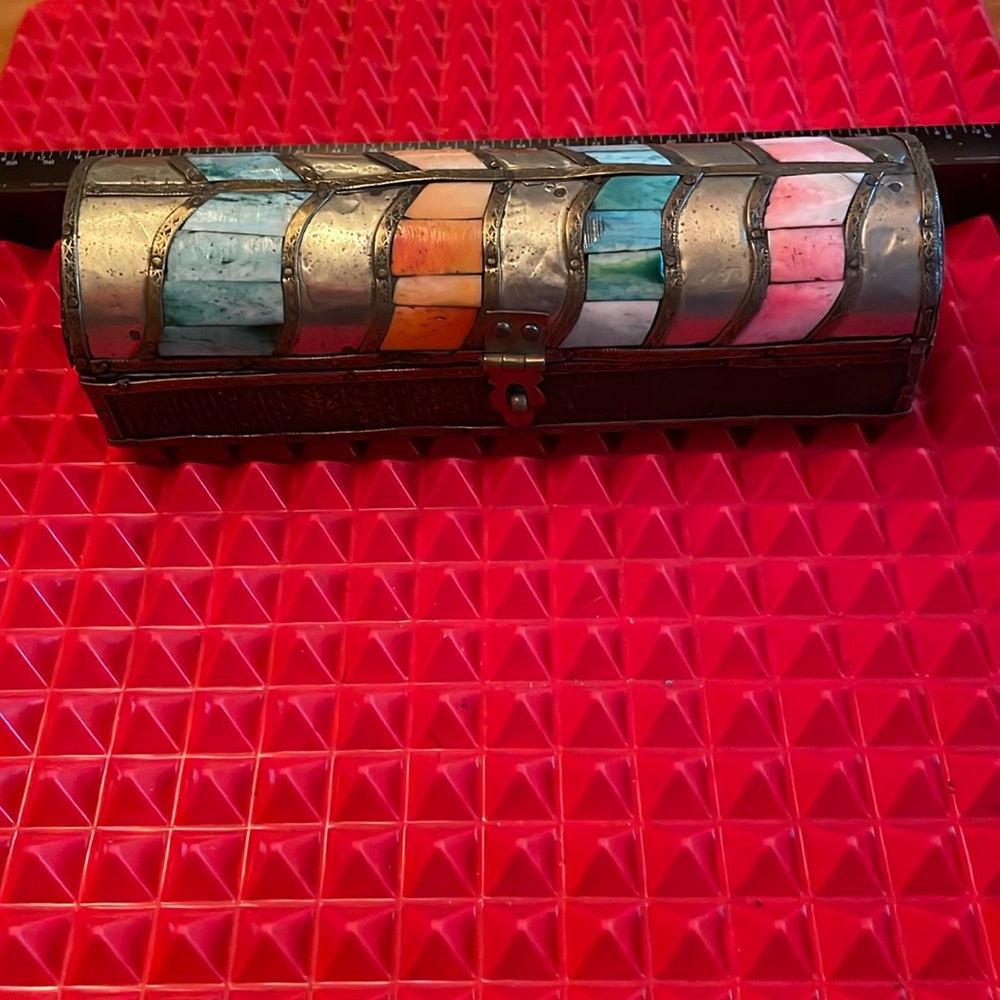 MULTI COLOURED STONE AND WOOD BOX